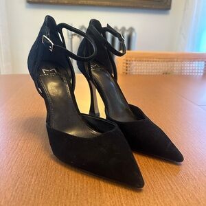 Marc Fisher Lynnie Ankle Strap Pump Size 6
